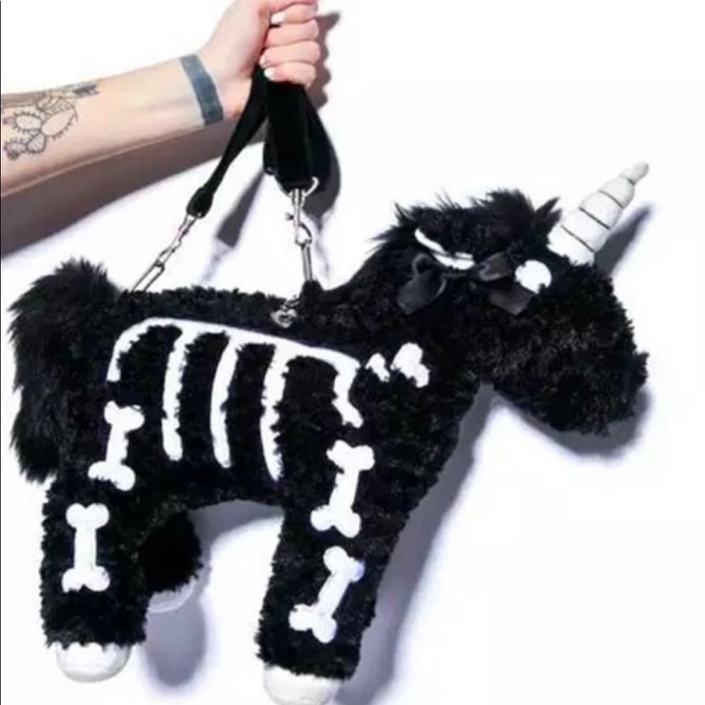 UNISKELLY PURSE